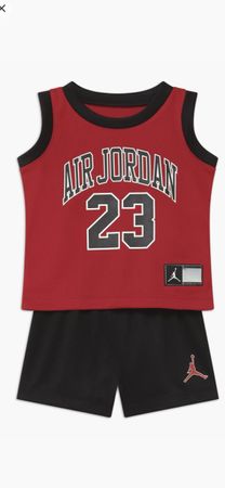 Ensemble Air Jordan taille 12 mois  - État impeccable!
