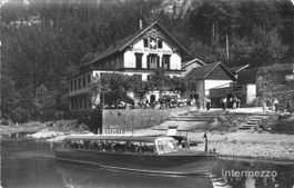 Saut-du-Doubs NE // Motorboot Hotel Saut-du-Doubs