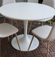Runder Tisch mit 5 Stühle