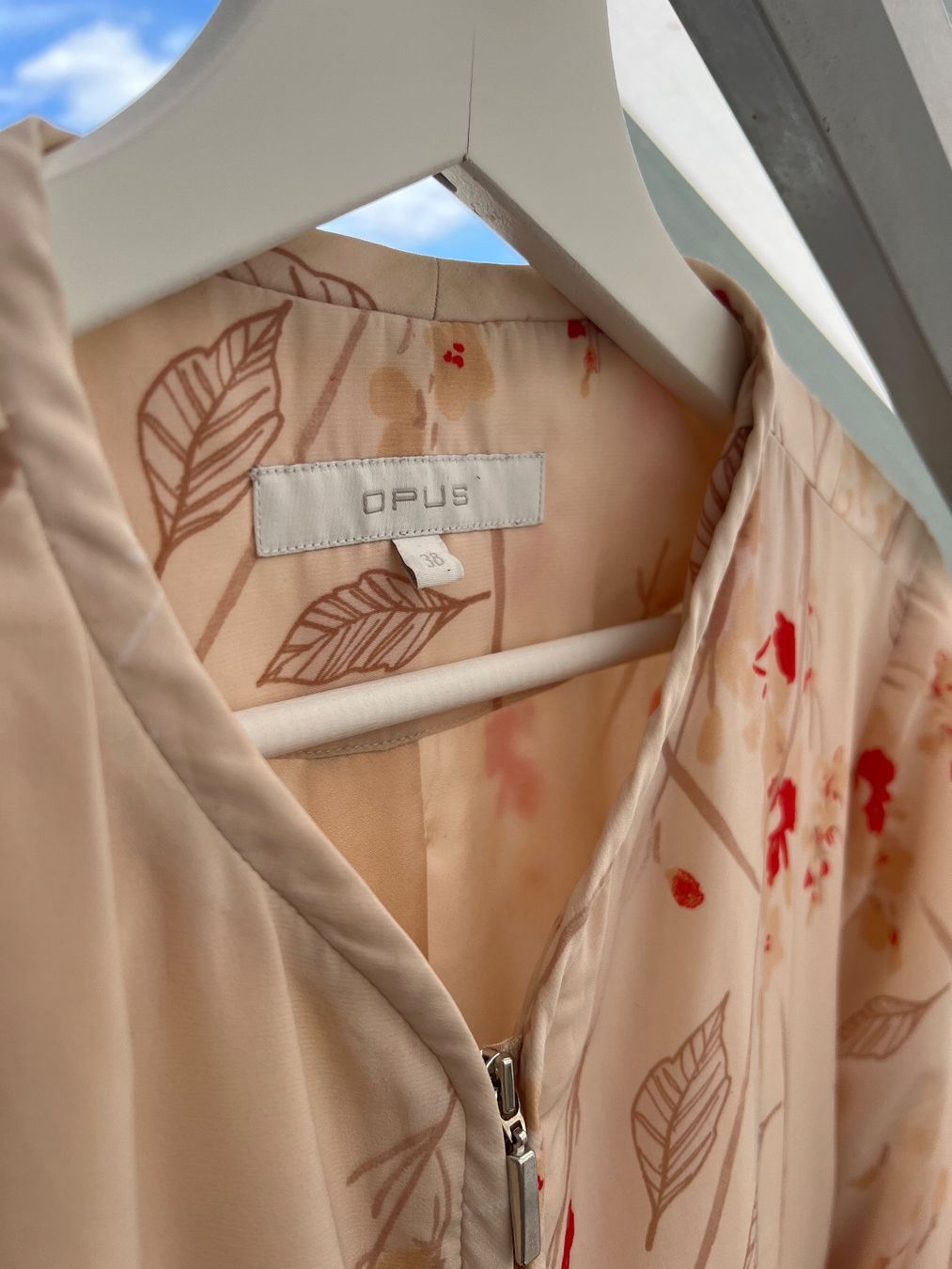 Opus Jacken: Hellrose Damen Jäckchen Opus Blumenmuster Grösse 38 – Gebraucht aus Basel von ili_ug 1