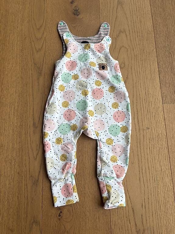 Pantaloni: Latzhosen handmade Gr. 68/74 – Usato da Wattenwil venduto da 12stonesgerry