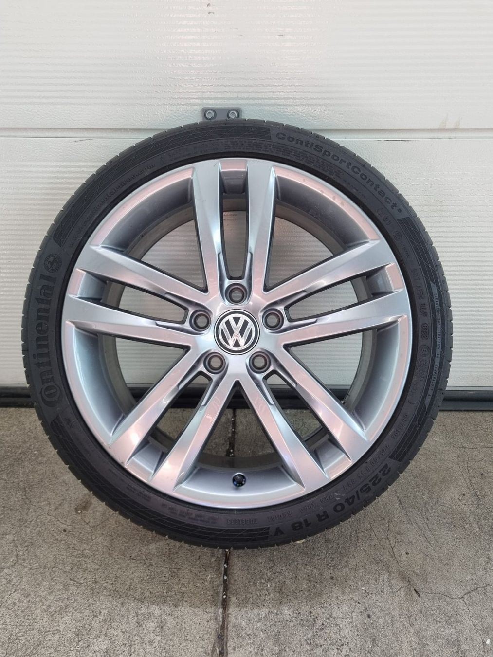 Volkswagen Pneumatici & Ruote complete: VW Golf 7 GTI Sommerräder – Usato da Kirchdorf AG venduto da Cartastic_AG 3