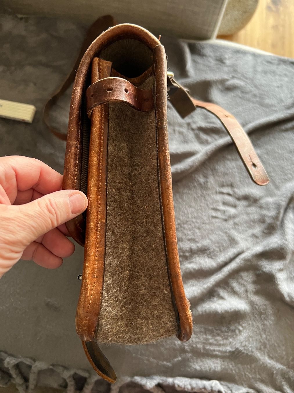 Schweizer Armee Taschen: Kulttasche aus Schweizer Armee-Wolldecke – Gebraucht aus Stansstad von Dalmatinerhjf 5