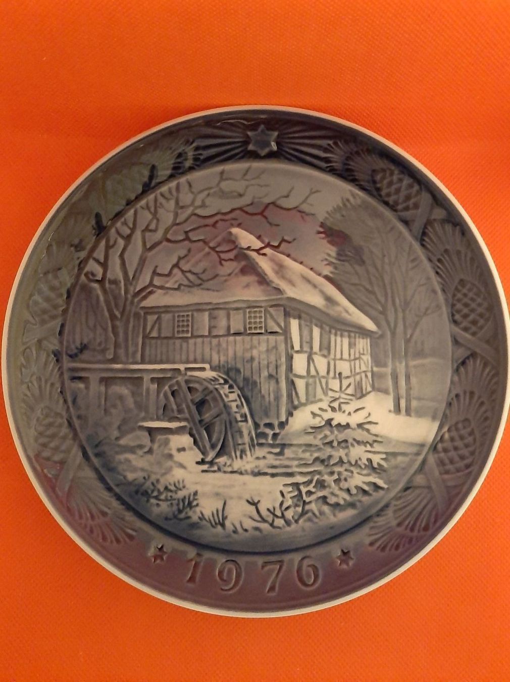 Royal Copenhagen Teller: Royal Copenhagen  WATER-MILL 1976 – Neu und originalverpackt aus Buchs AG von Cuescu