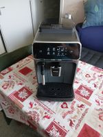 À vendre, machine à café automatique de la Marque Philips.
