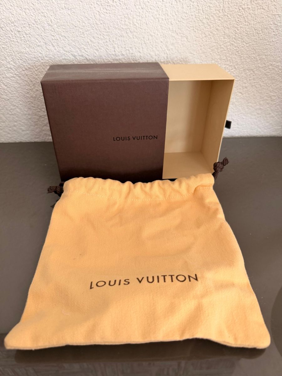 Louis Vuitton Altro in Decorazioni & Accessori: Boîte Louis Vuitton avec dustbag. – Usato da chez-le-bart venduto da Alec01 1
