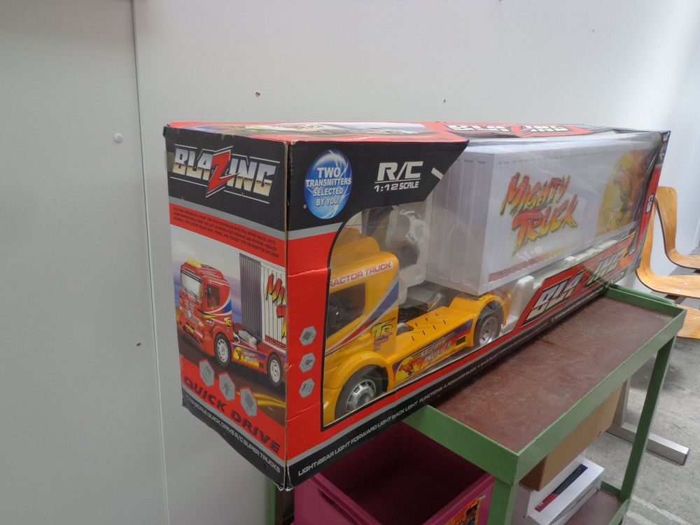 Hua peng best sale rc truck