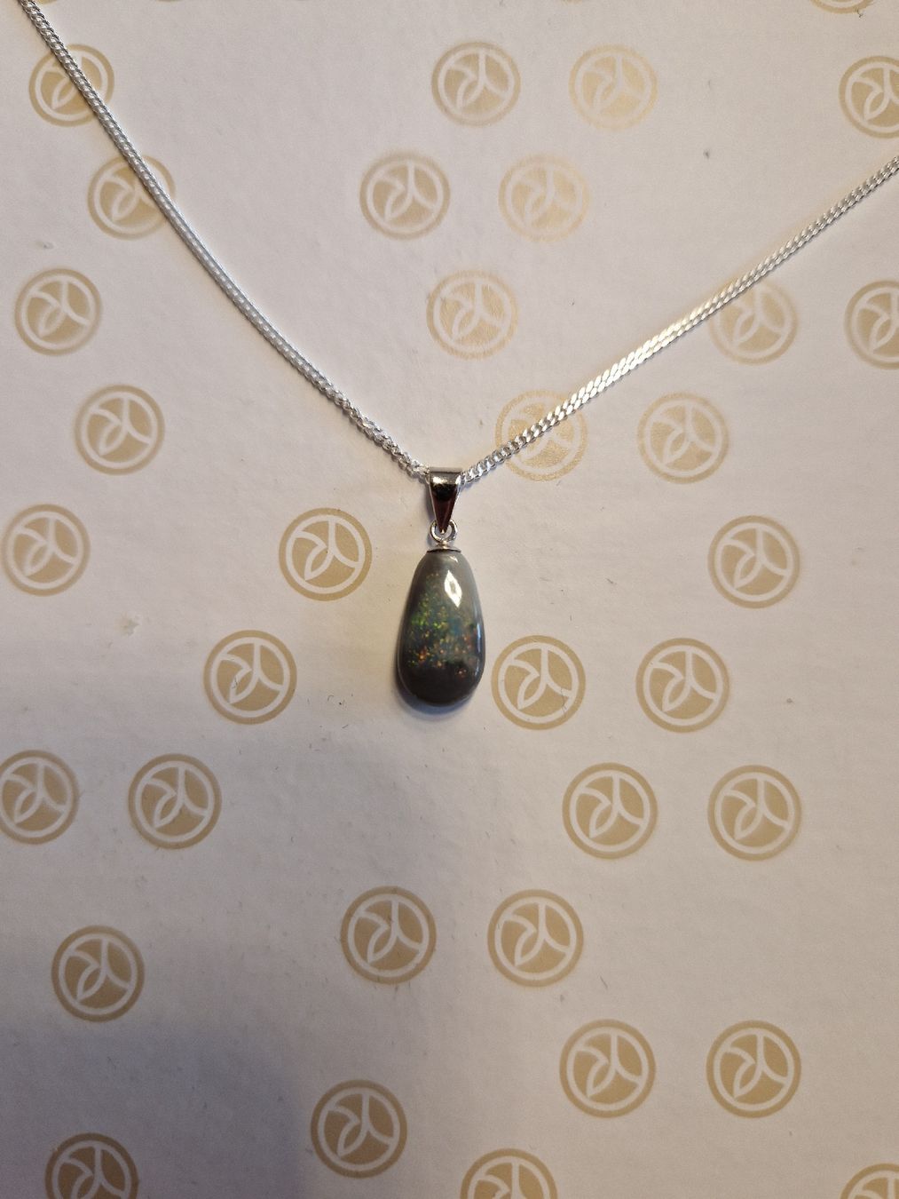 Catenine: collier en opale noire australie – Nuovo (secondo la descrizione) da fribourg venduto da hakoh 2