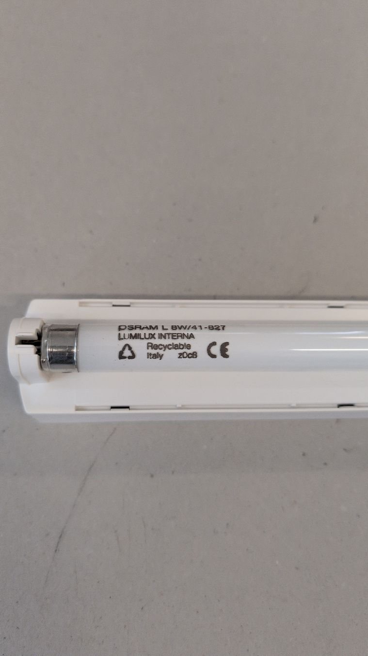Osram Lampade: Osram Lichtleiste 8W 230V 827 – Nuovo e nell'imballaggio originale da Volketswil venduto da mar_c5pv 8