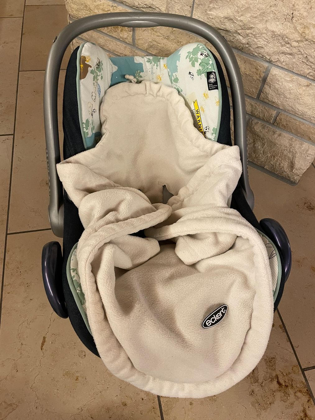 Maxi-Cosi Seggiolini per auto: Maxi Cosi Cabriofix vollausgestattet – Usato da Embrach venduto da Smart0 4