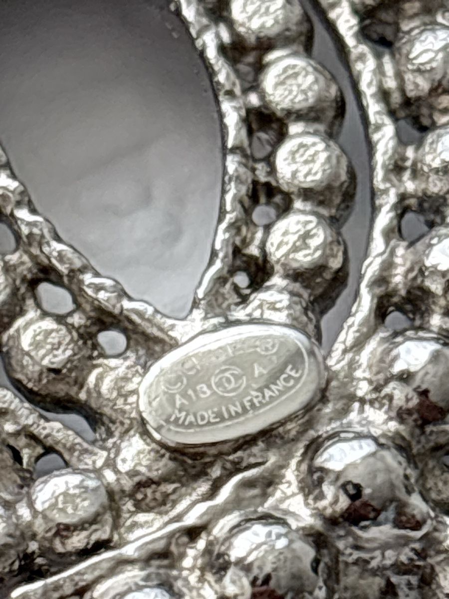 Chanel Spille & Fermagli: CHANEL Brosche – Difettoso da Zürich venduto da auto-moto 1