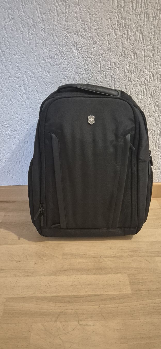 Victorinox Zaini: Victorinox Rucksack schwarz – Usato da Schwyz venduto da Vesparider01