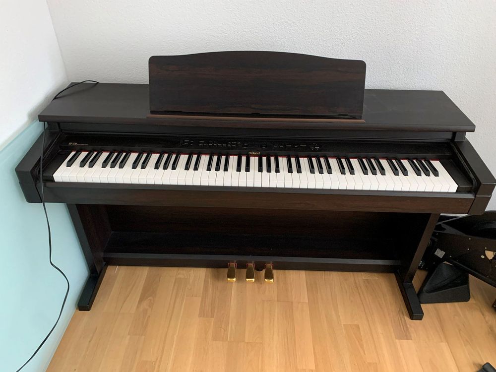 Hp 330 deals roland digital piano