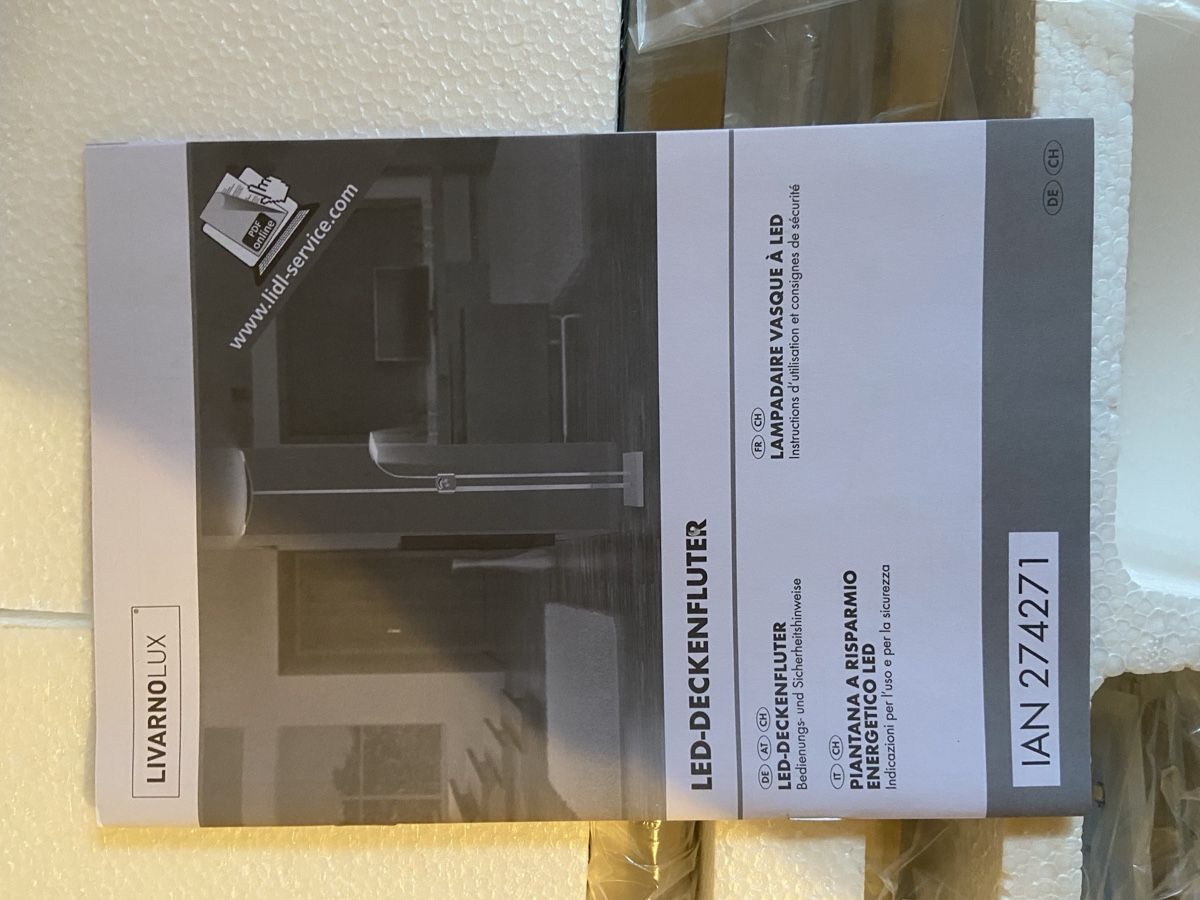 Lustres & lampes de plafonds: LED-Deckenfluter – Neuf avec emballage d'origine à Wolfwil par Pjw0 2