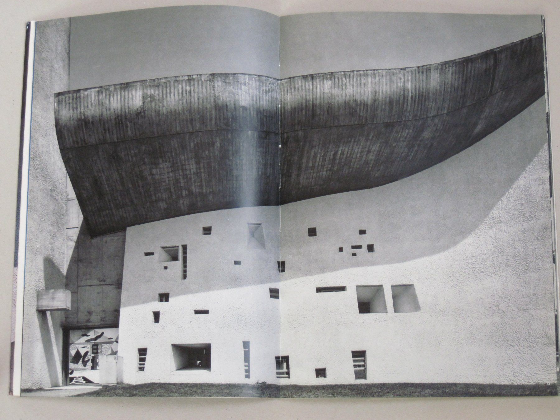 Libri: Le Corbusier Ronchamp – Usato da Feuerthalen venduto da mam_5l7b 6