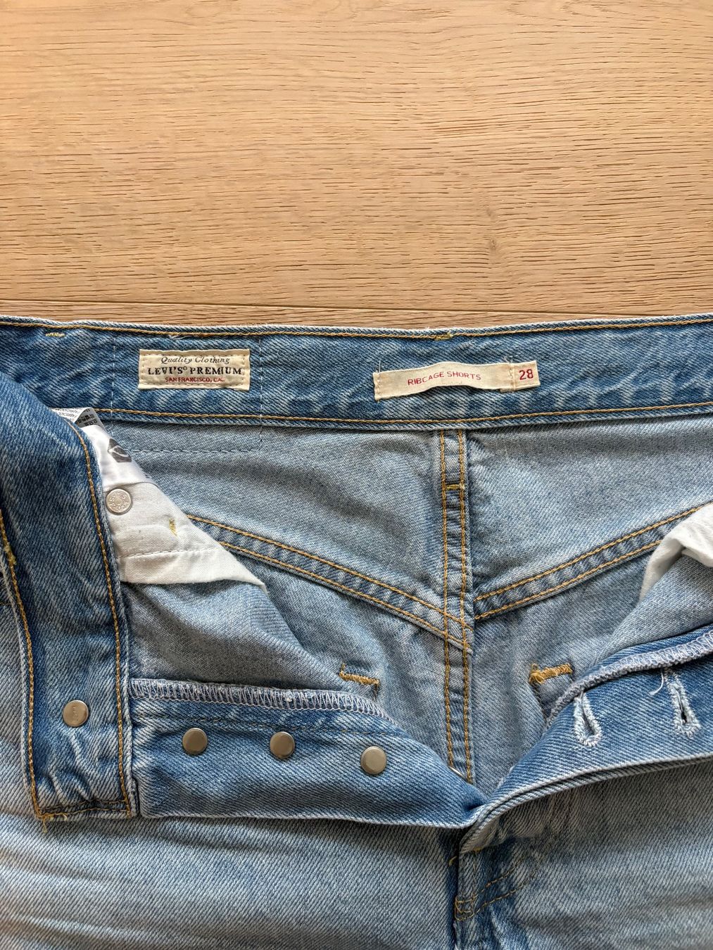 Levi's Jeans: Levi‘s Shorts – Usato da Zürich venduto da fra_88dh 1