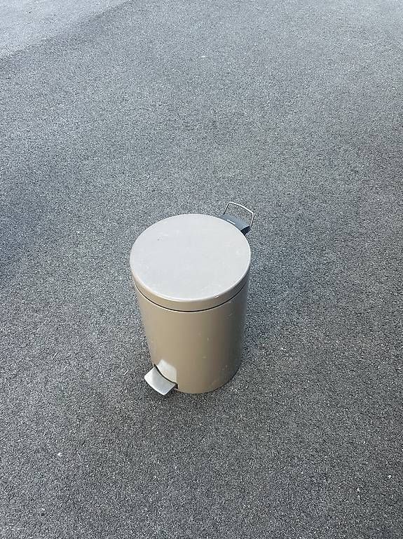 Brabantia Abfalleimer: Poubelle à pédale Brabantia – Gebraucht aus Lausanne von int_2vrq 2