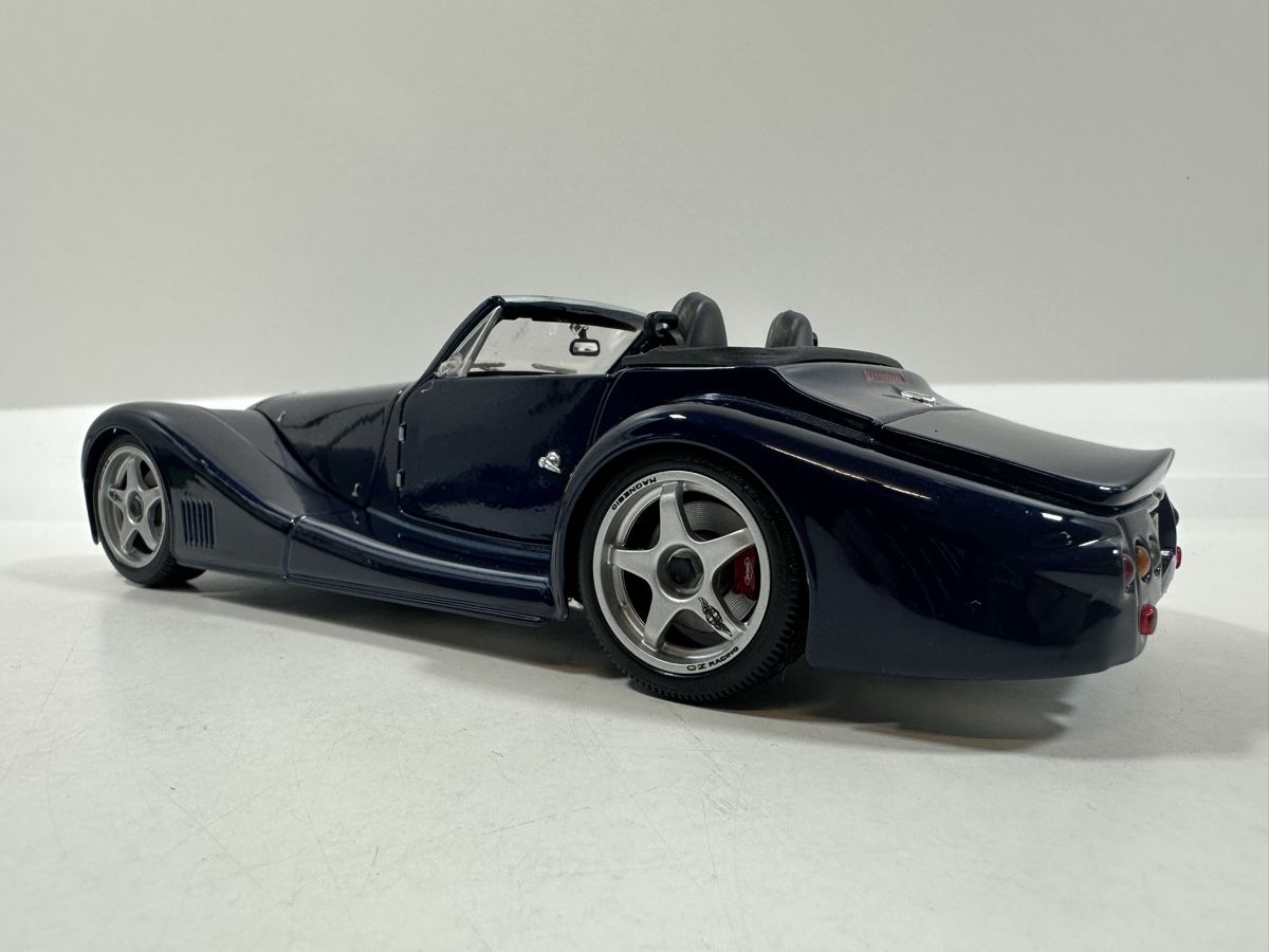 Bburago Modellini d'auto: Morgan Aero 8 1:18, dunkelblau, BBURAGO – Usato da Zofingen venduto da rf9_x2xt 3