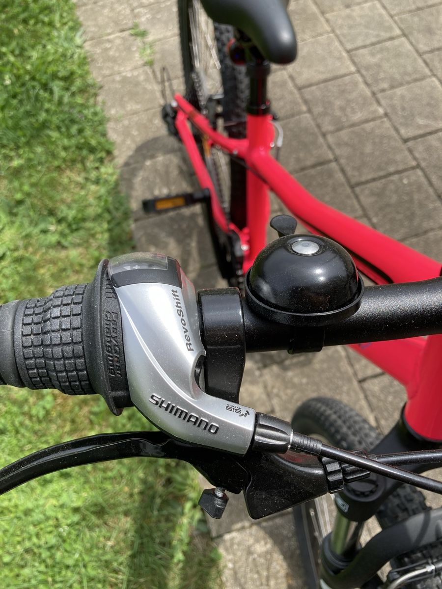 Specialized Vélos: Kindervelo 24 zoll pink/black – D'occasion à Beinwil am See par Matzeboy 6