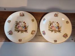 2 Teller im Vintage-Stil mit zartem Dekor, Top Zustand