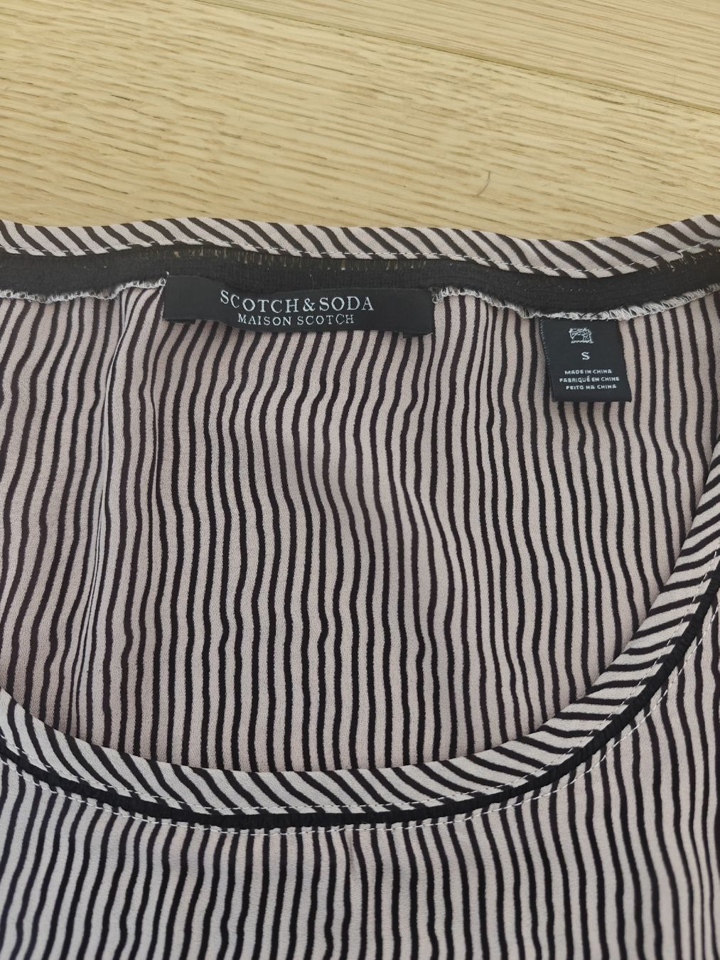 Maison Scotch T-shirt: Scotch&Soda T-Shirt, Grösse S – Usato da Menzingen venduto da tschey-tschey 1