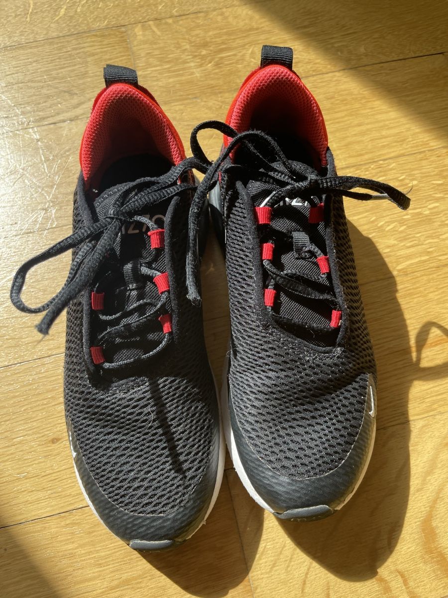 Nike Scarpe per ragazzi: Nike Air Gr. EUR 35 – Usato da Weinfelden venduto da Dealissima 1