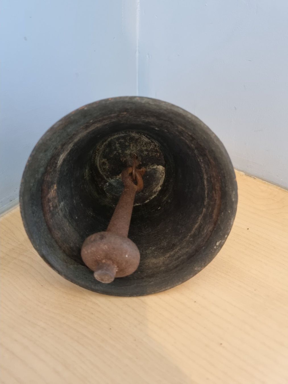 Glocken & Treicheln: Alte Glocke – Gebraucht aus Bern von llewellyn1ne 3