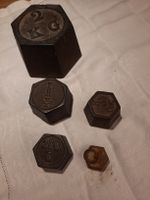 5 Gewichtssteine, Eisen schwarz