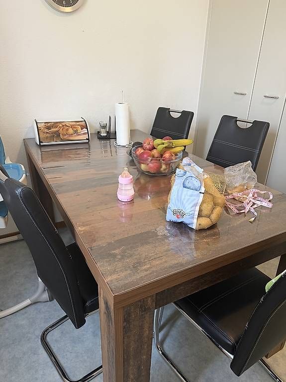 Tavoli: Grande table à manger à vendre  – Usato da Delémont venduto da eng_lsm2 1
