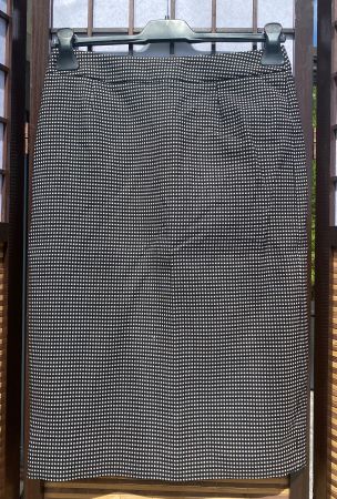 ALLES ab 5 bis 30 Fr. Jupe ESCADA