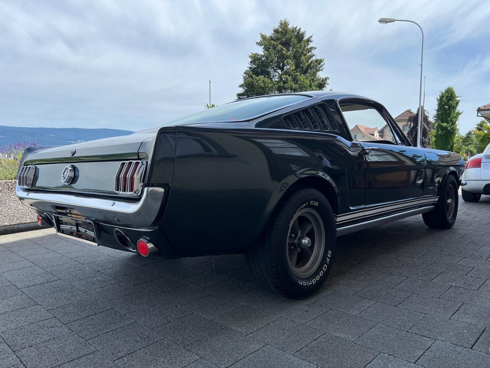 Ford Automobili: 1965 FORD Mustang Fastback 4.7 V8 – Usato da Büetigen venduto da Mo_driver99 3