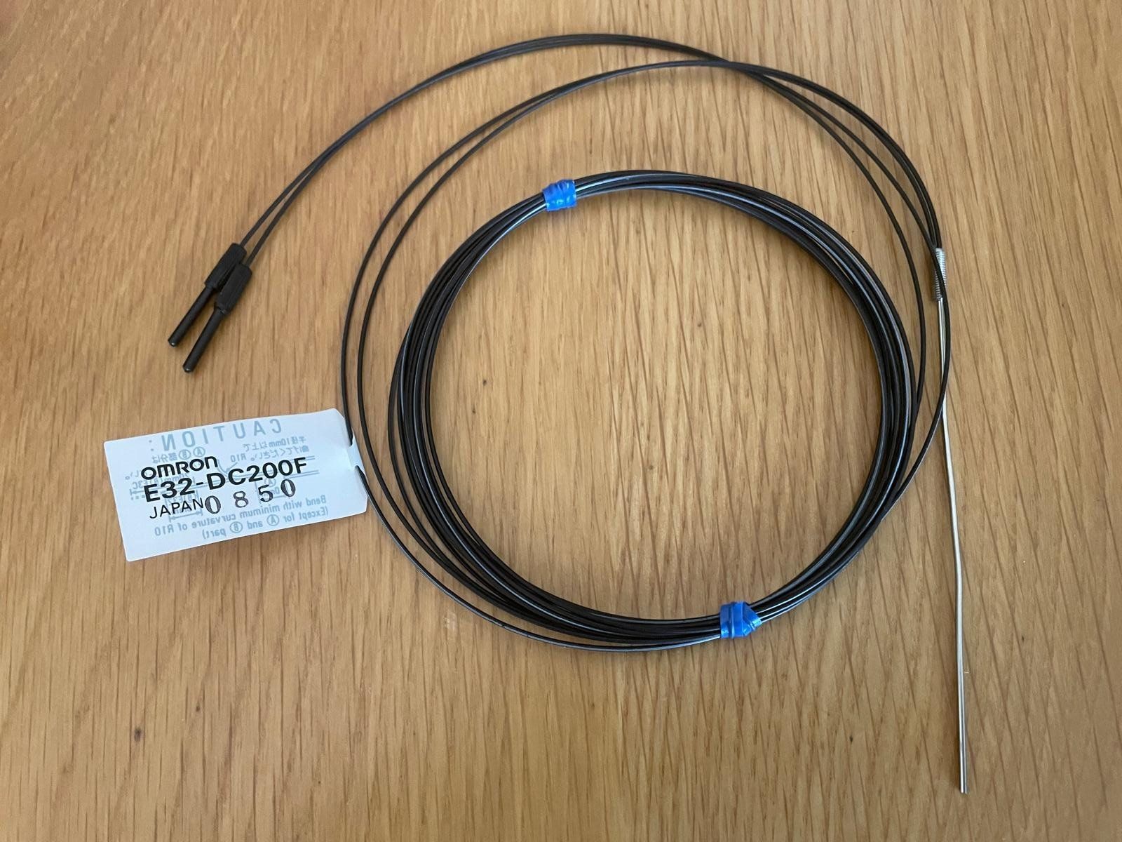 Omron Elektronikbauteile: Fotoelektrischer Lichtleitersensor Omron E32-DC200F – Gebraucht aus Schaffhausen von Jove1
