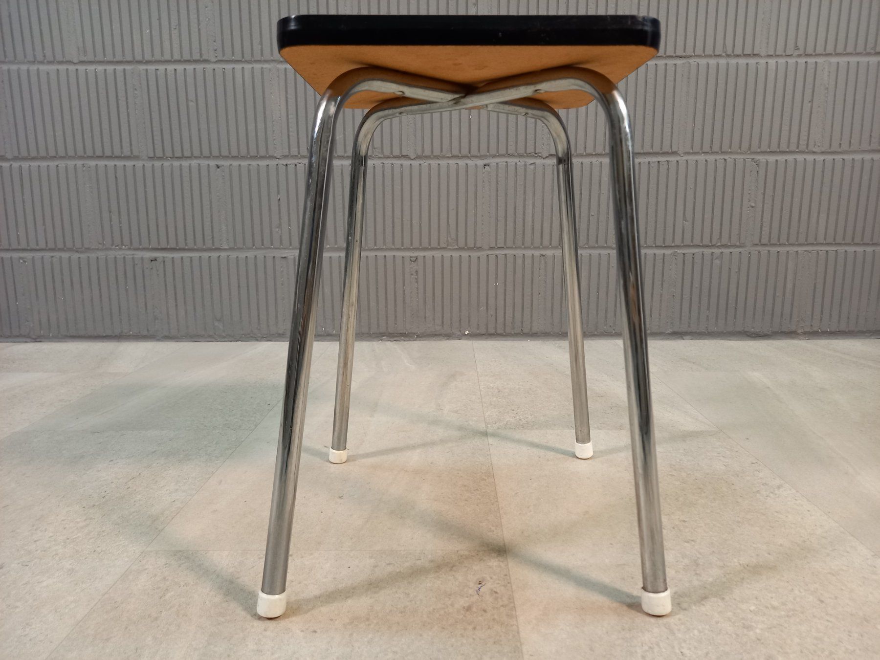 Hocker: Kelco Braun Tabouret, Küchenhocker 1980s Side Kitchen Stool – Gebraucht aus Nottwil von Wondewa-Shop 6