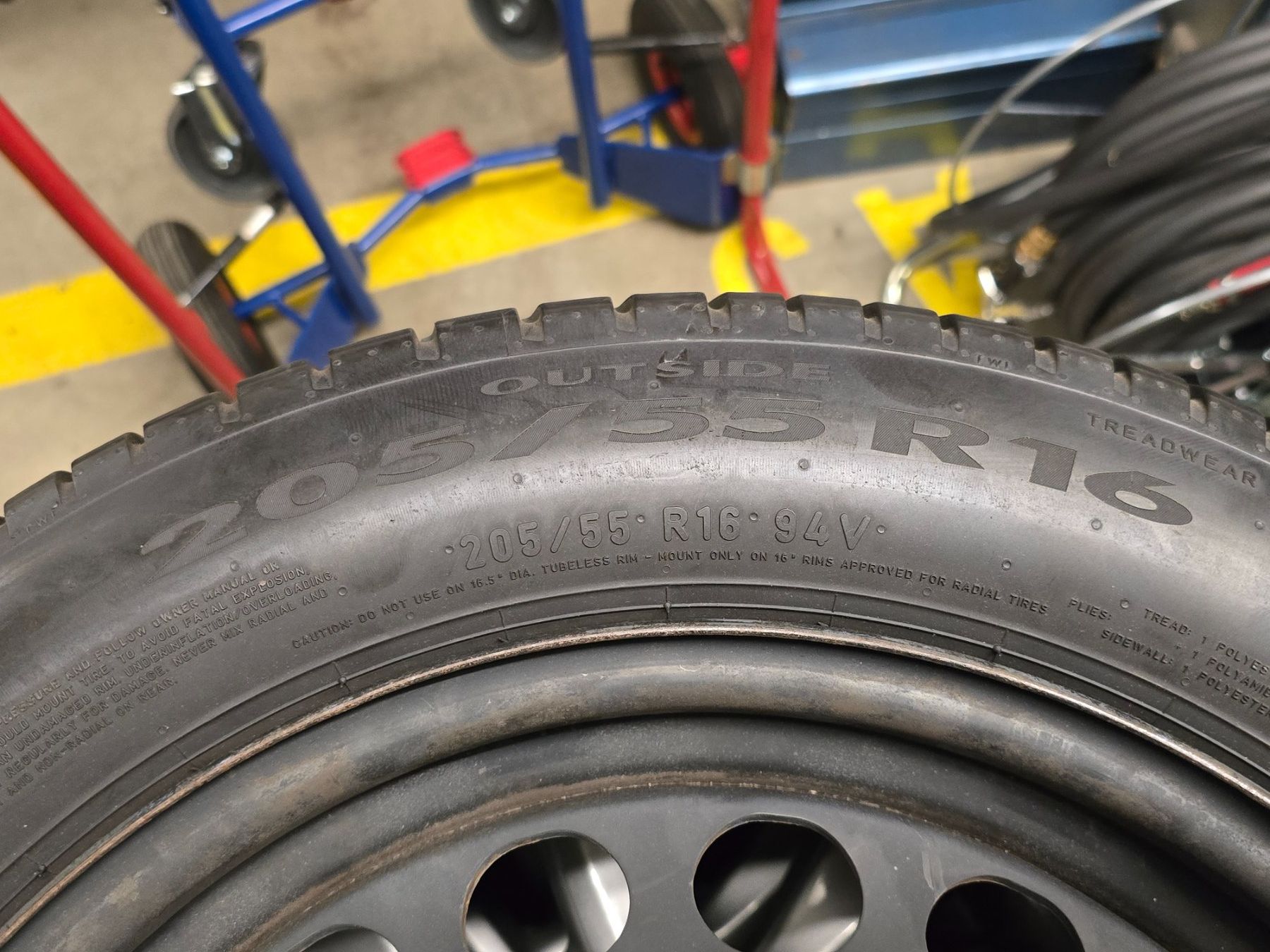Volkswagen Pneus & Kompletträder: VW Passat Sommerräder – Gebraucht aus Fislisbach von adnan.arshad84 1