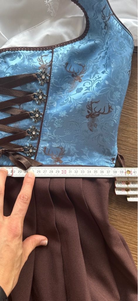 Costumi: Dirndl Bergweiss 40 mit Bluse – Nuovo (secondo la descrizione) da Rapperswil SG venduto da ale_xg9f 5