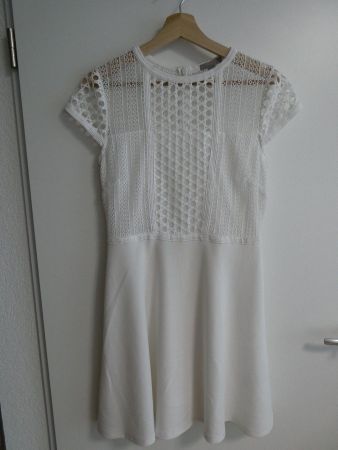 Elegantes Kleid, weiss