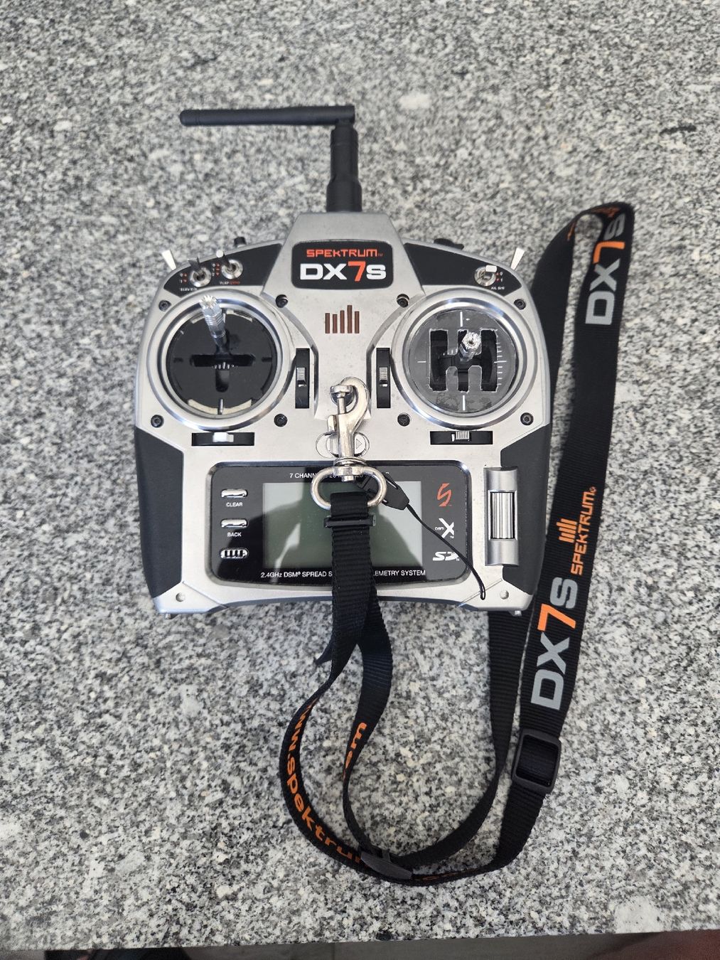 Spektrum Telecomando: Telecommande Spektrum Dx7s – Usato da Bévilard venduto da bektol