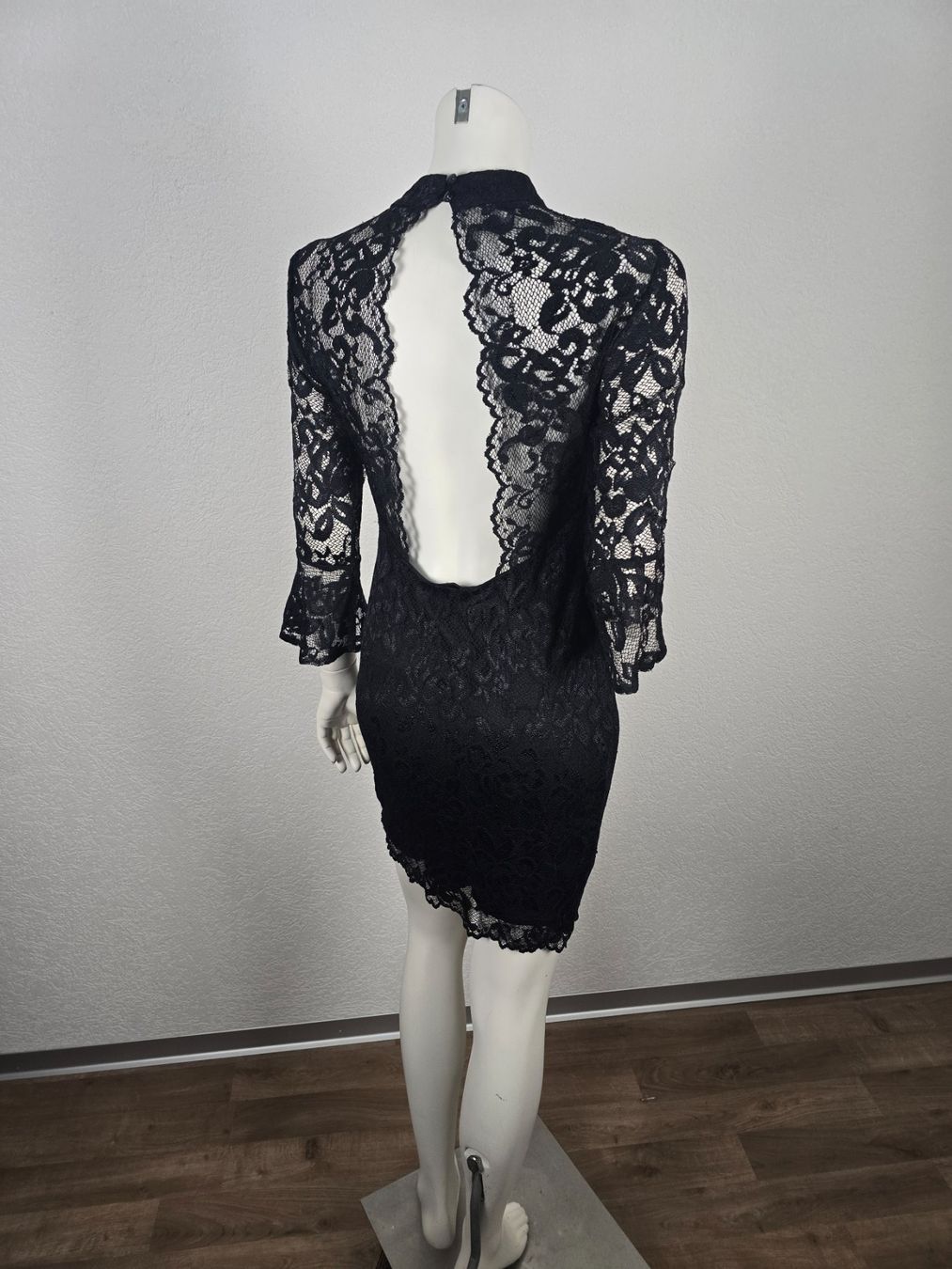 Vestiti: Robe dentelle noir dos ouvert T-M – Usato da Les Verrières venduto da kitel79 9