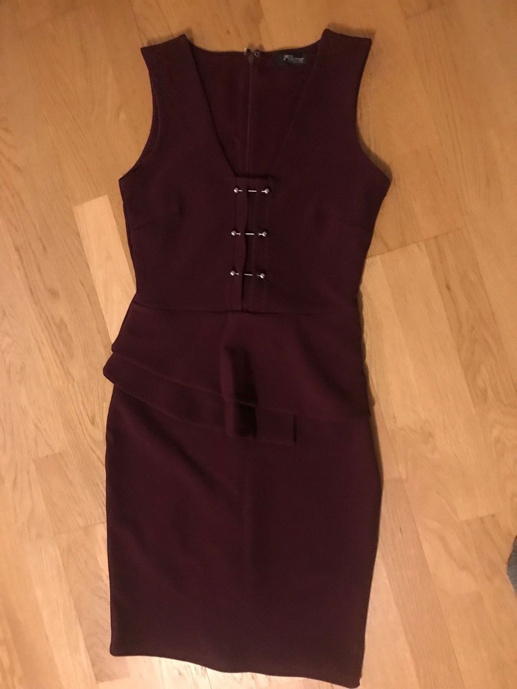 Vestiti: Wine colored peplum dress – Usato da Affoltern am albis venduto da onlyrose123