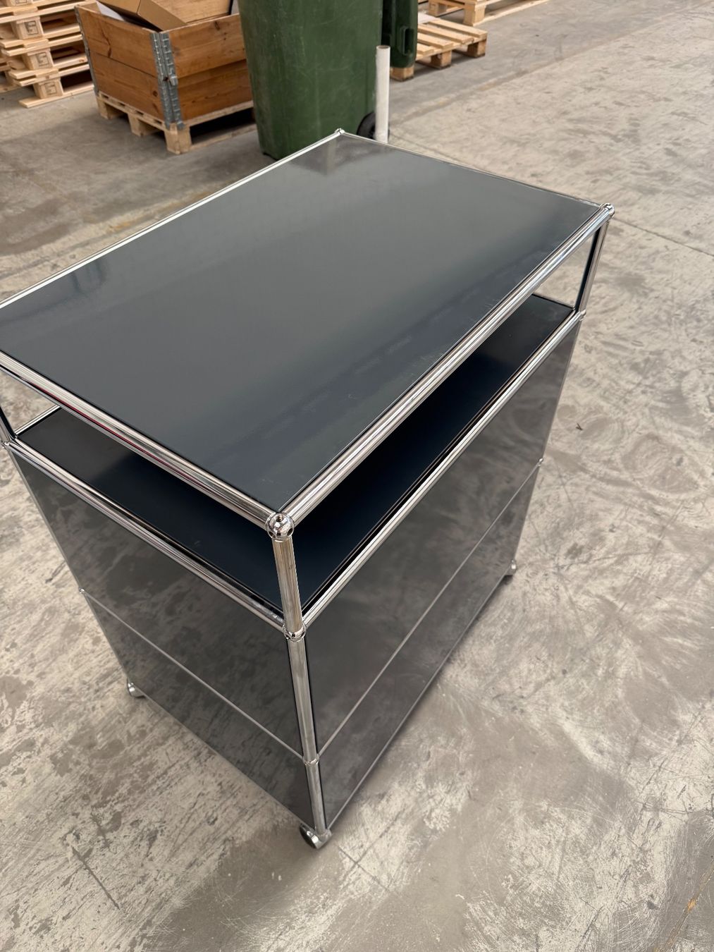 USM Étagères: USM Haller Sideboard Anthrazitgrau auf Rollen ab 1.CHF 001 – D'occasion à Balsthal par Designhaus.Schmitt 9
