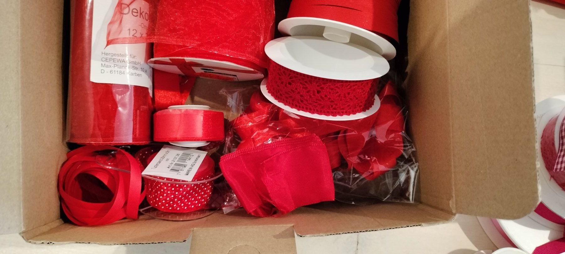 Bastelsets: Geschenkbänder, Dekobänder rot Basteln – Gebraucht aus Gansingen von Lisa-Jane 3