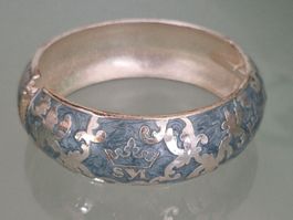 VINTAGE ARMSPANGE