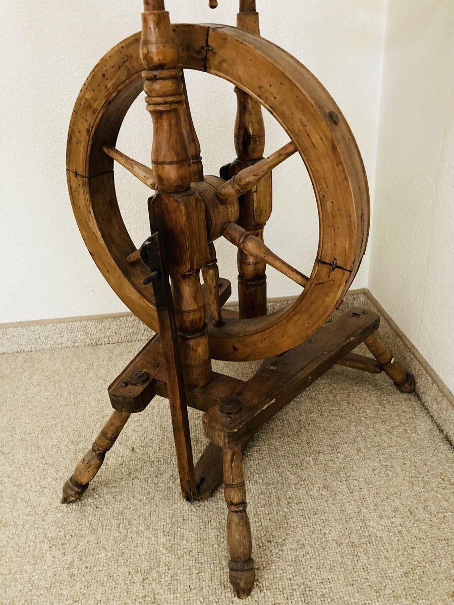 Ruote per filare: Antikes Spinnrad – Usato da Einsiedeln venduto da Fundgrube59 4
