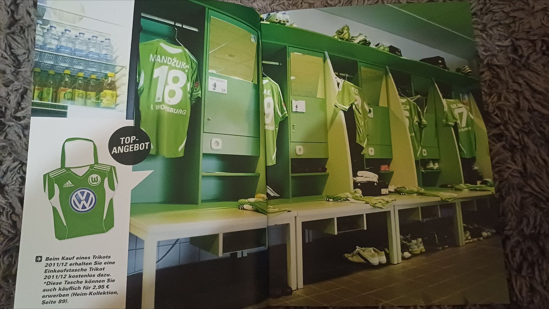 Dokumente: Fanartikelkatalog VfL Wolfsburg 2011/12 – Gebraucht aus Uznach von DeNois 1