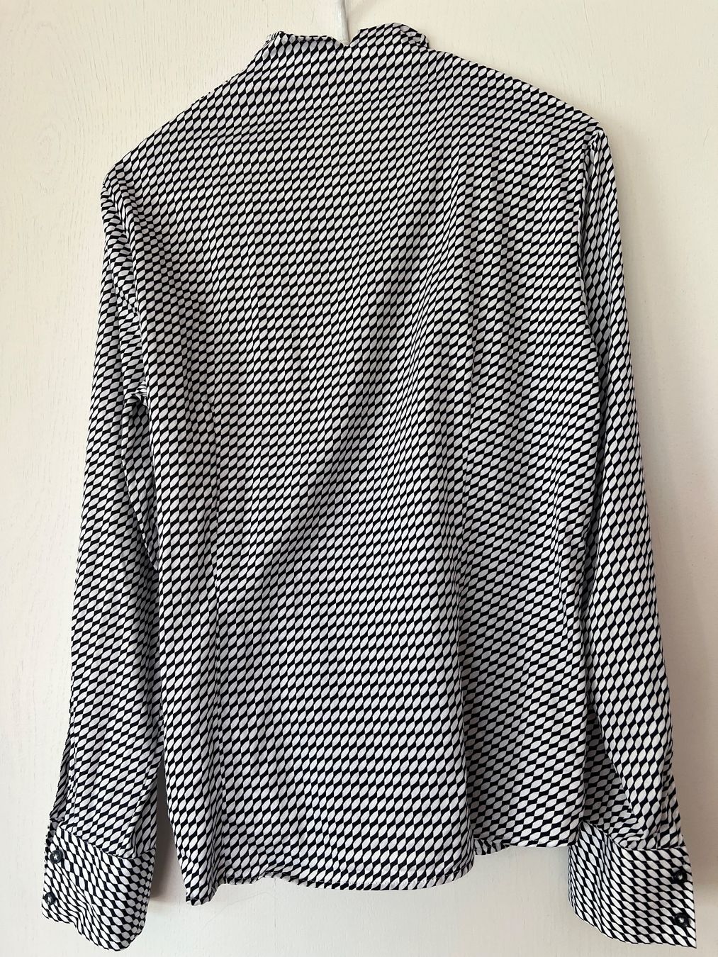 Camicette: Damen Bluse, Gr. M, schwarz-weiss – Usato da Ruggell venduto da Malbuntiger01 2