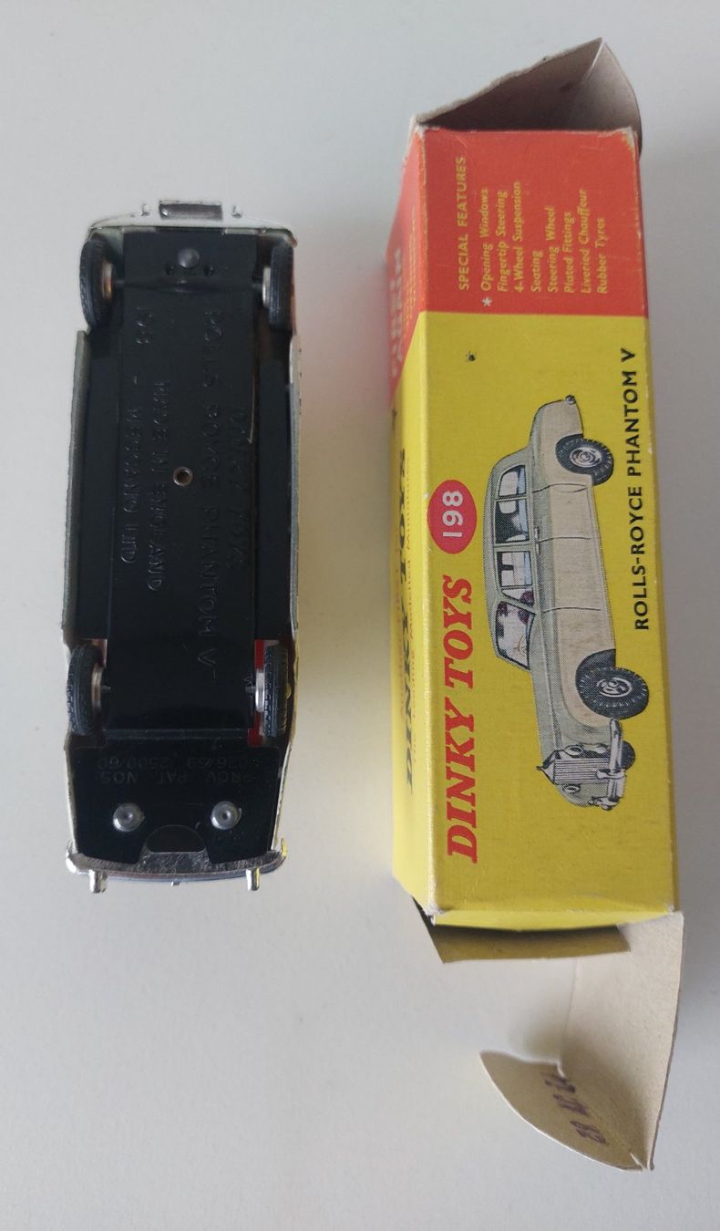 Dinky Toys Modellini d'auto: Dinky Toys 198 Rolls Royce Phantom V – Usato da Schenkon venduto da Elbarto007 5