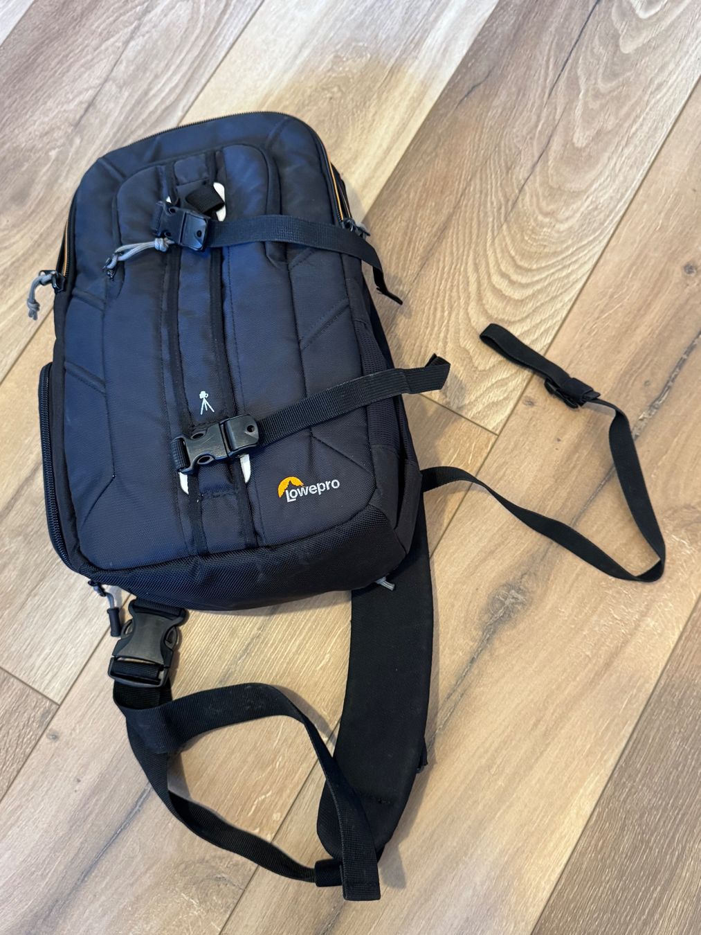 Lowepro Zaini: Lowepro Slingshot Edge 150 AW – Usato da Basel venduto da galderz