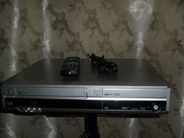 Panasonic DMR-EZ49 DVD VHS Kombi Recorder mit HDMI