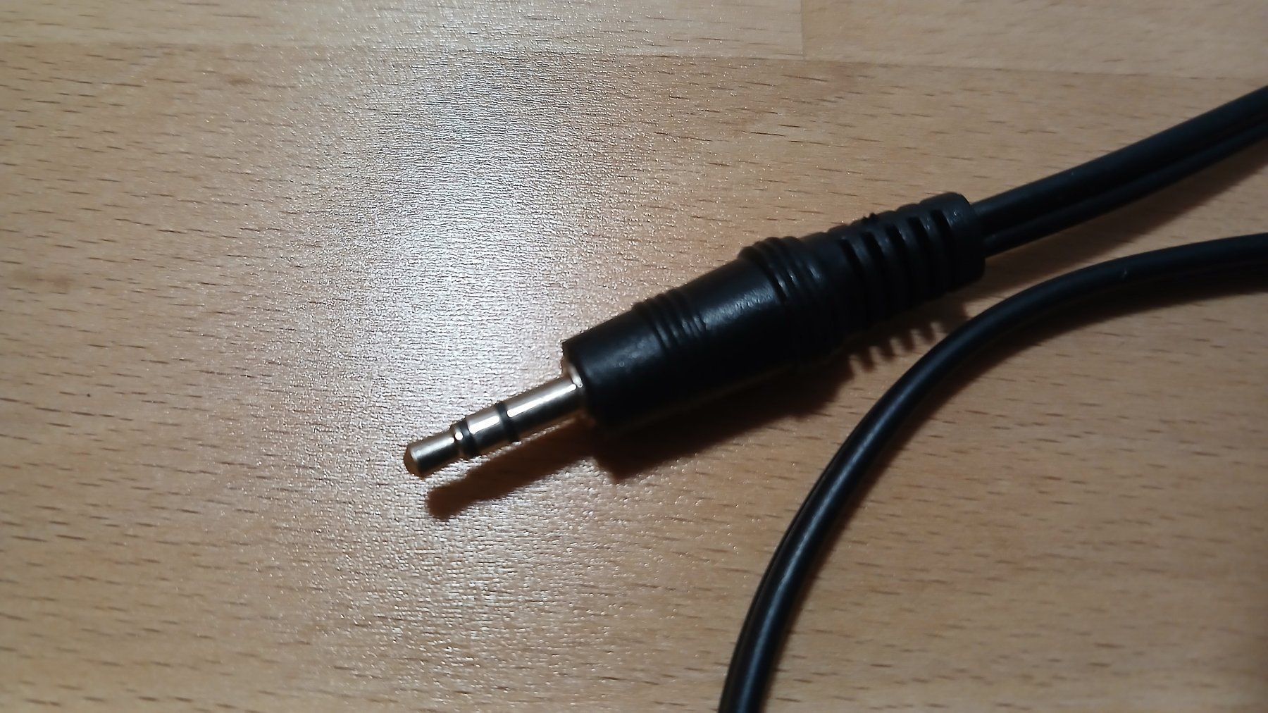 Cavi: Audio-Kabel 3,5mm schwarz/rot – Usato da hinwil venduto da tho_j6kz 1