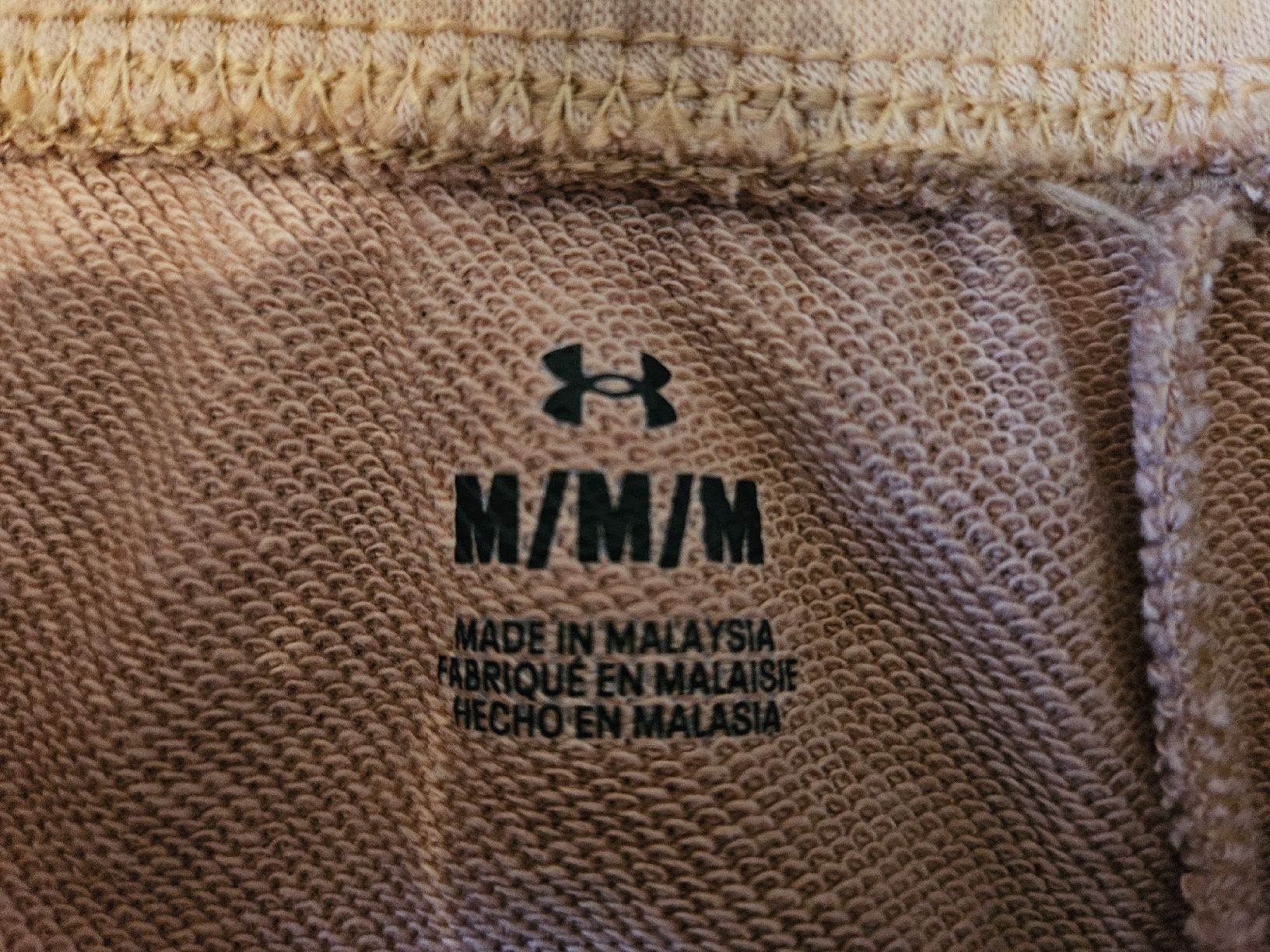 Under Armour Pantaloni: Under Armour Trainingshose – Usato da Mollis venduto da kaleidoscope 4